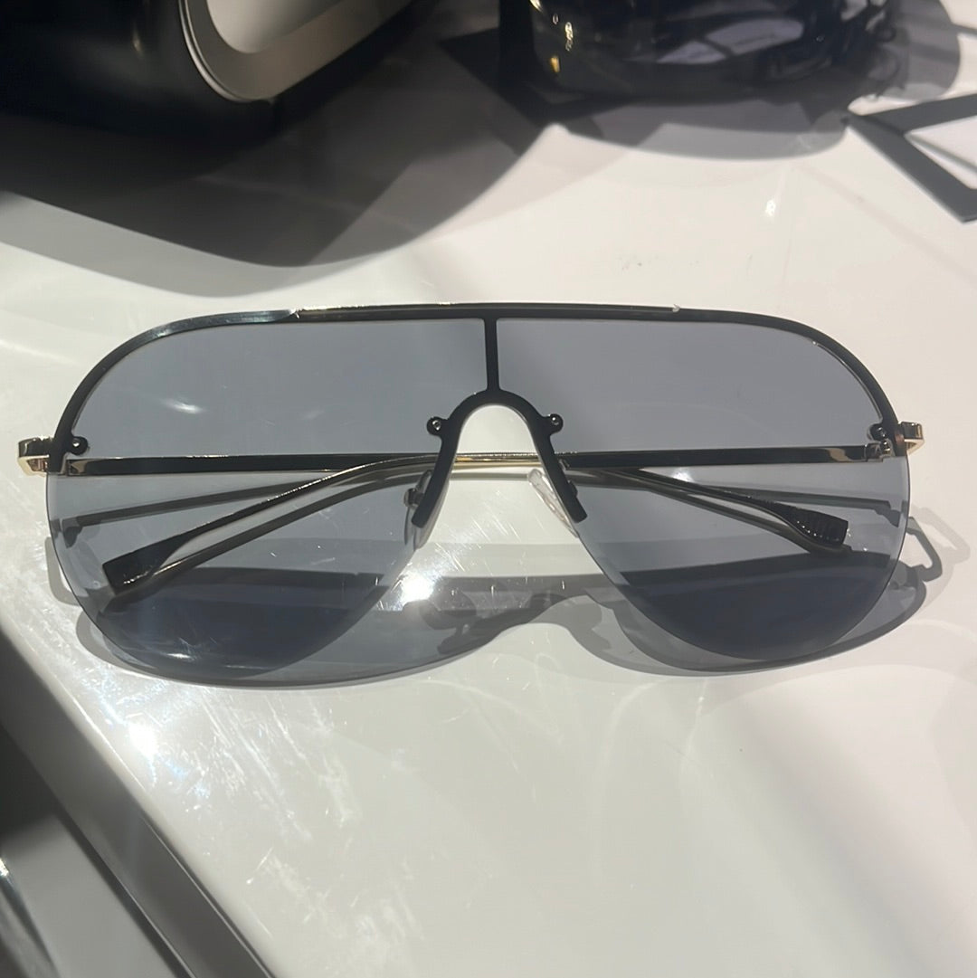 🎁 (Rename) Black & Gold Rimless Aviator Shades (100% off)
