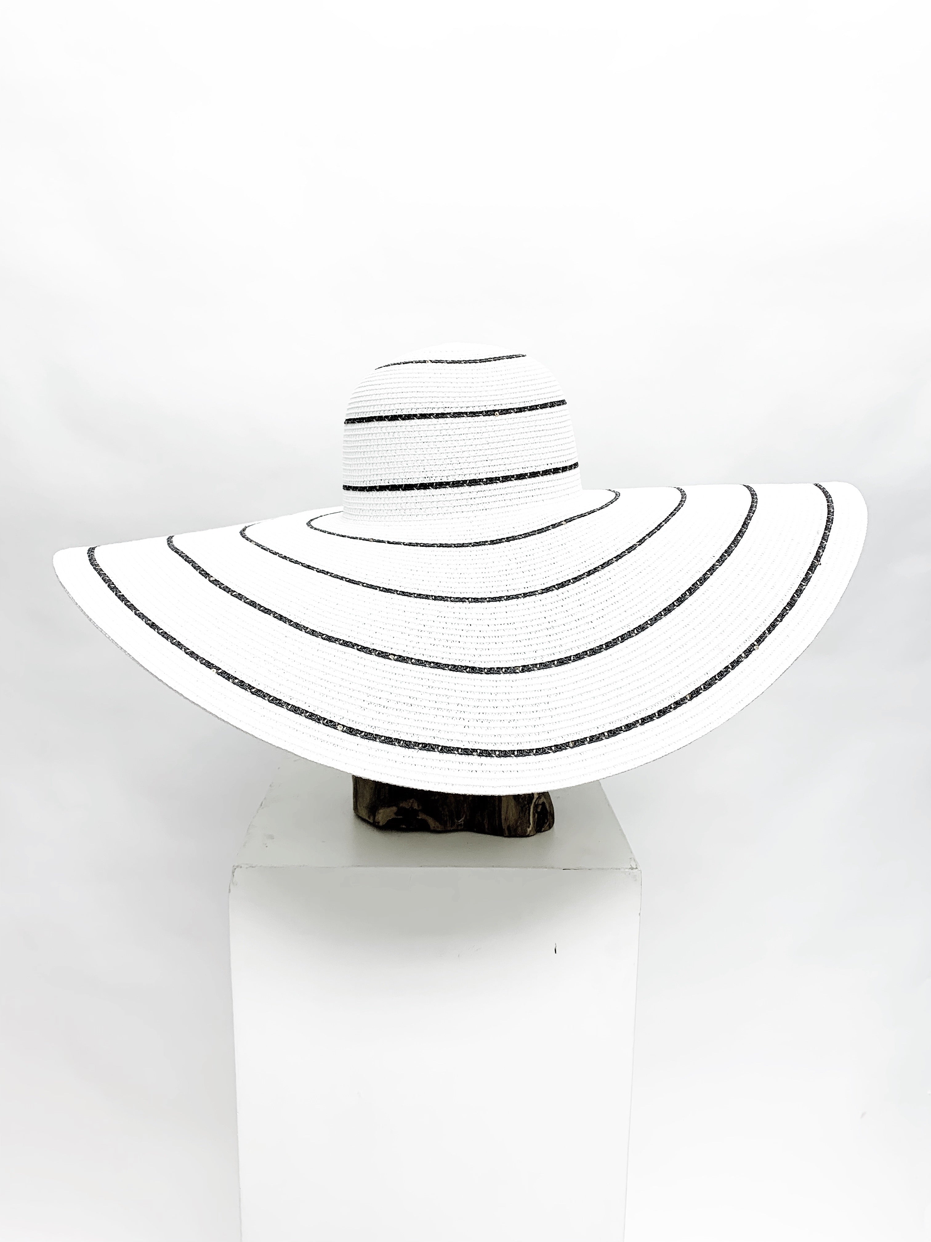 Classy Mami oversized hat (White) - OMG Swim